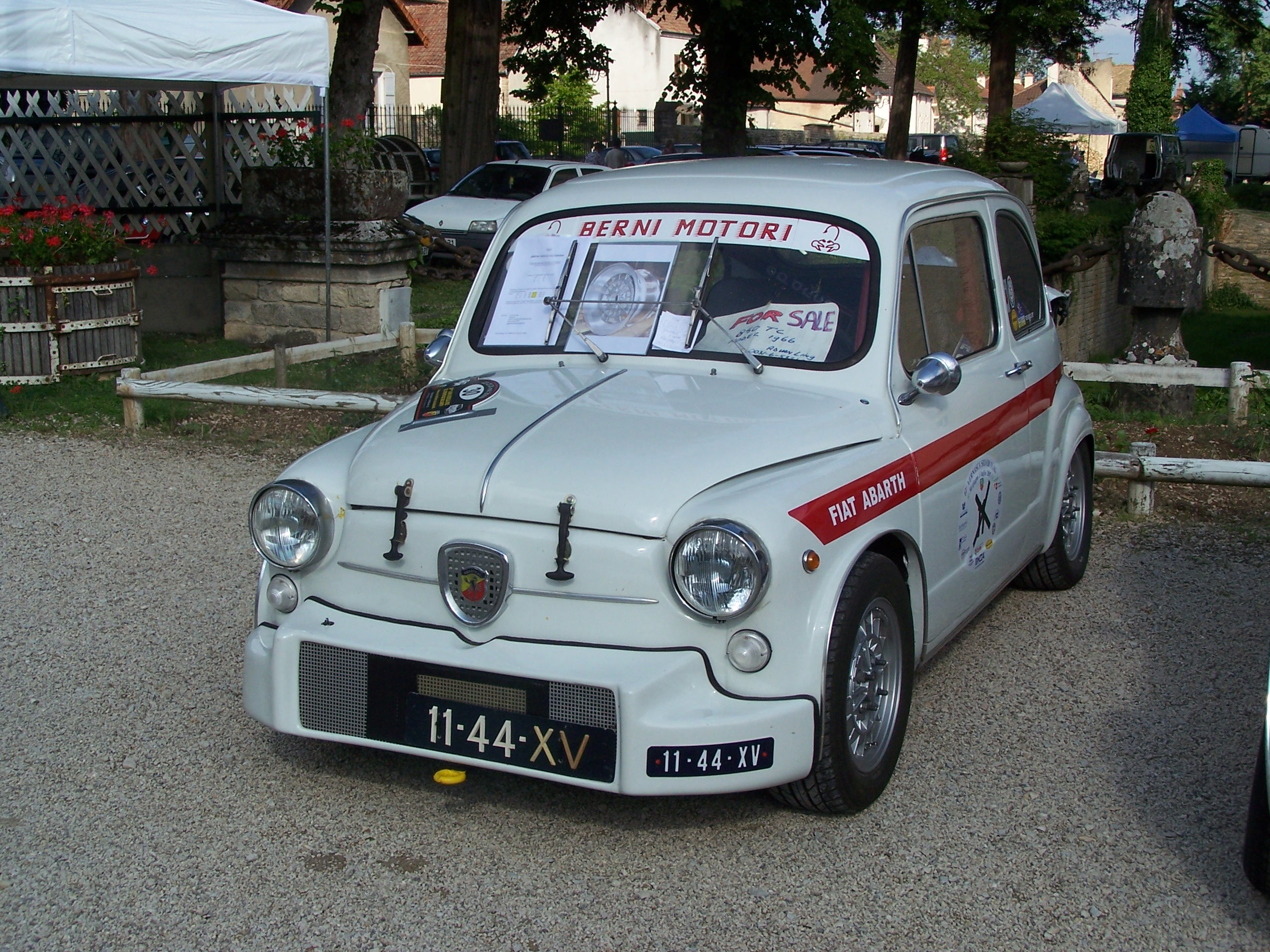 Foto van Abarth World Meeting 2009 Savigny Les Beaune