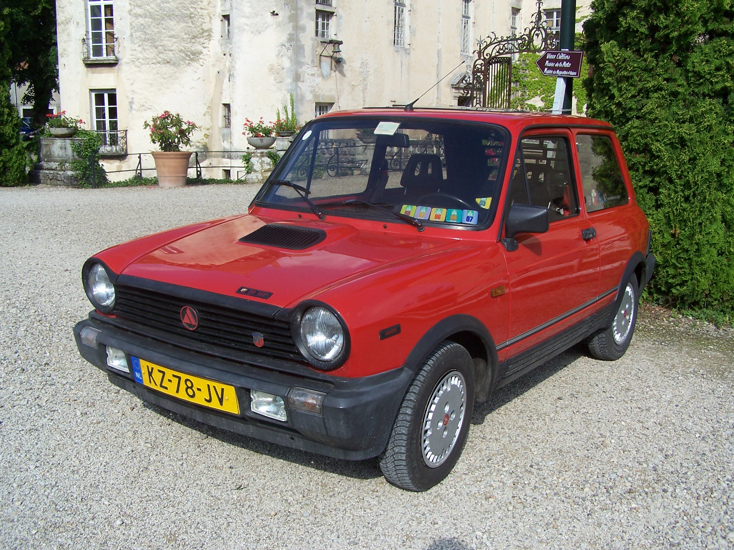 Foto van Abarth World Meeting 2009 Savigny Les Beaune